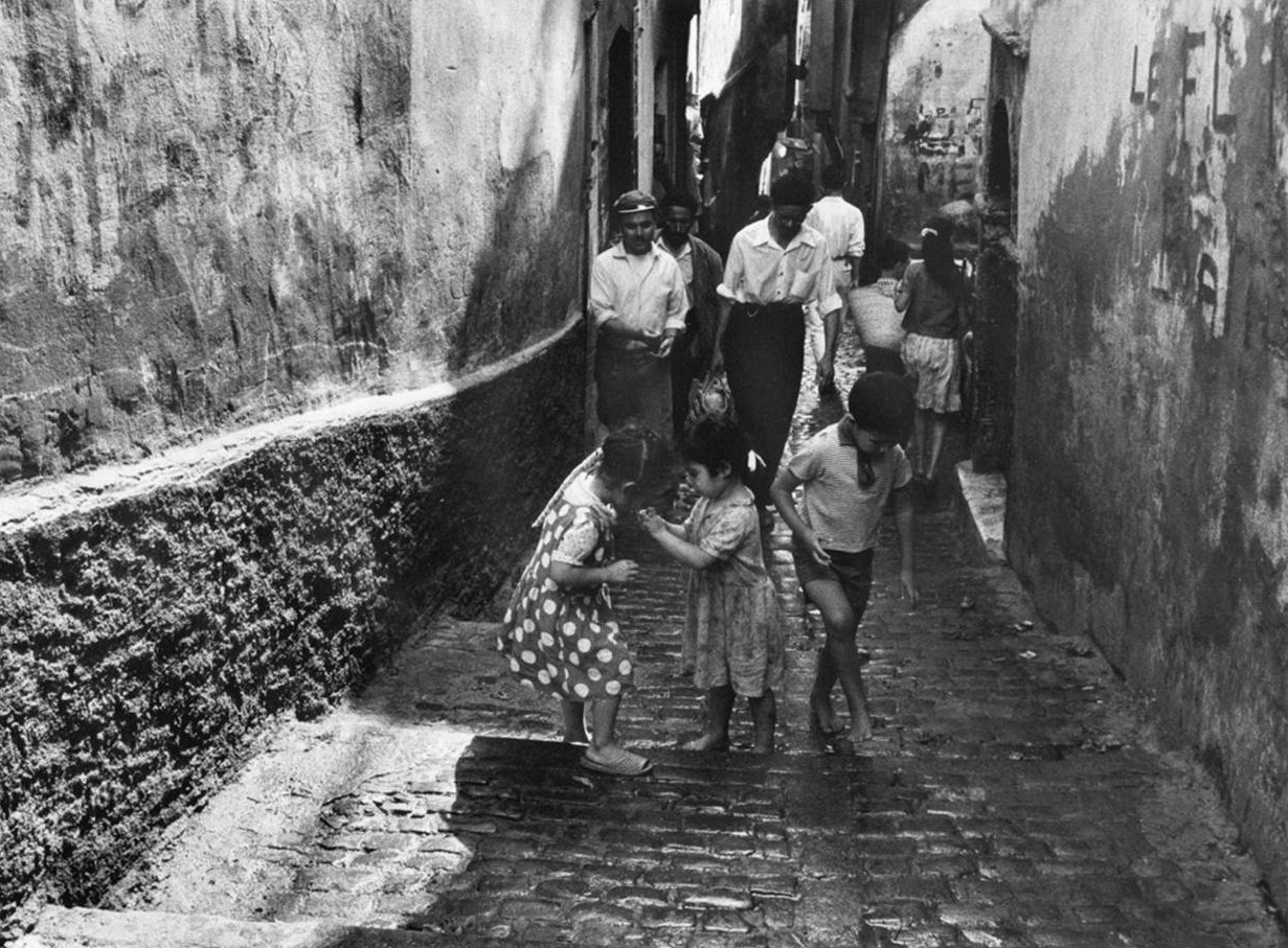 Casbah, enfants Rue du Nil,