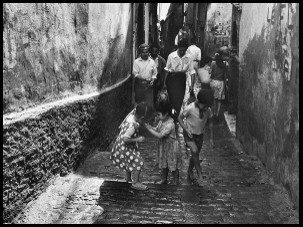 Casbah, enfants Rue du Nil,